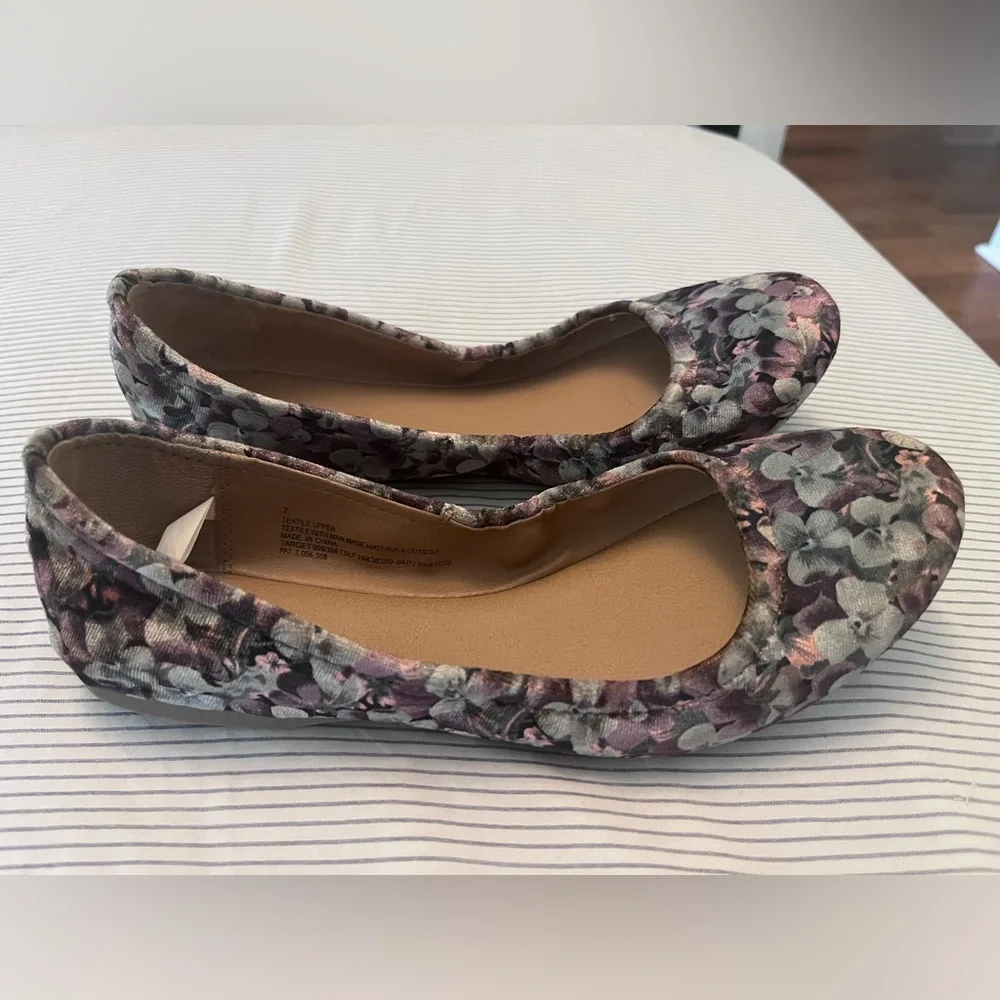Women's Mossimo velvet ballet flats - Picture 5 of 8